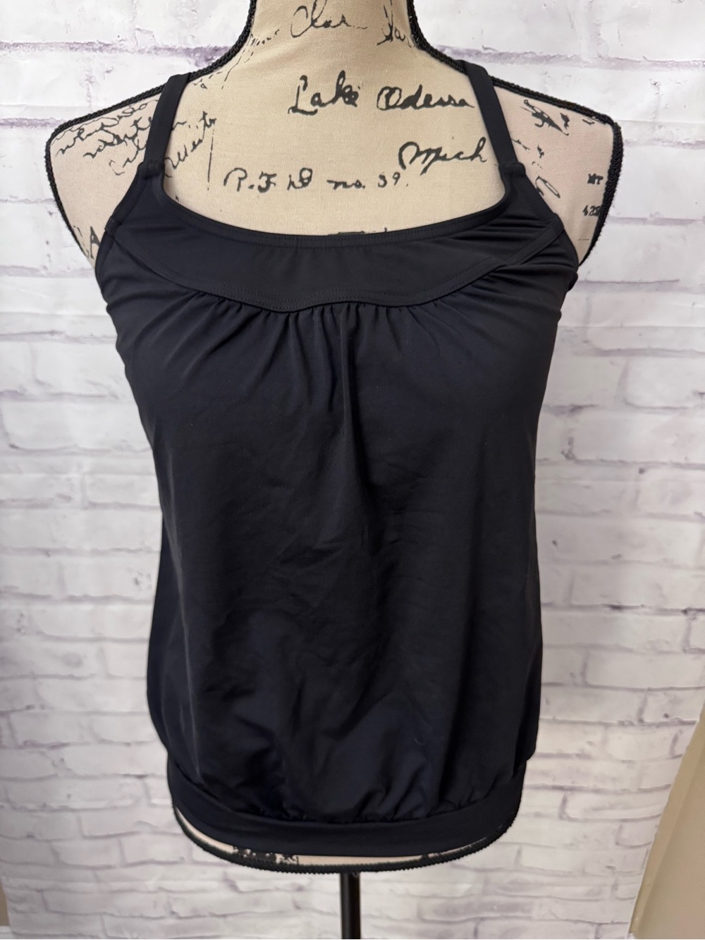 Lands’ End 8P Black Blouse Style Tankini Swimsuit Top Modest Slimming
